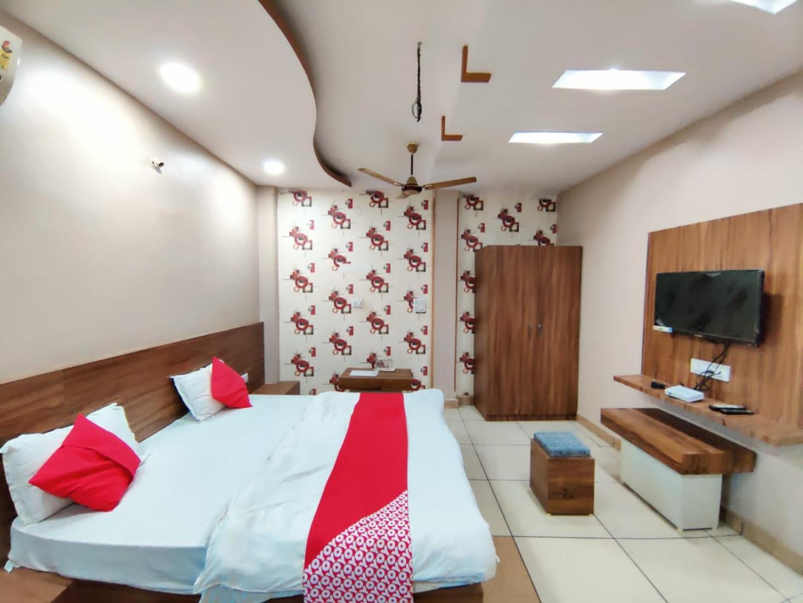 Hotel Grand Stay Bhopal Exterior photo